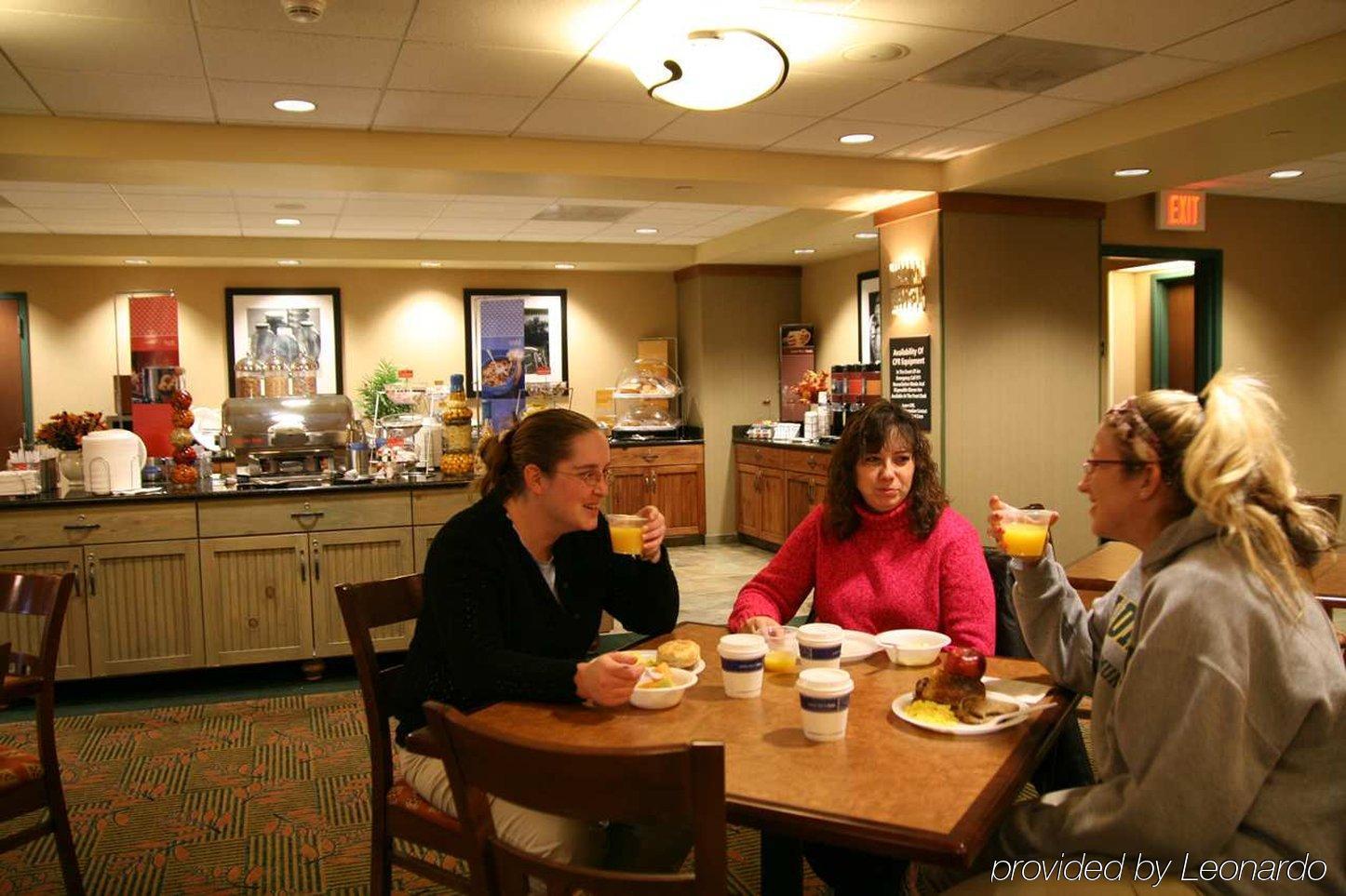 Hampton Inn & Suites Lake George Restaurante foto